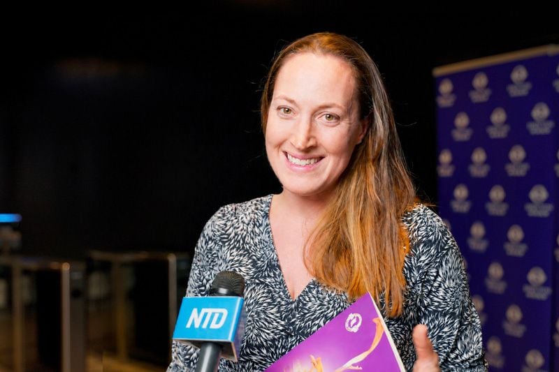Bà Emma Ahlström Köster