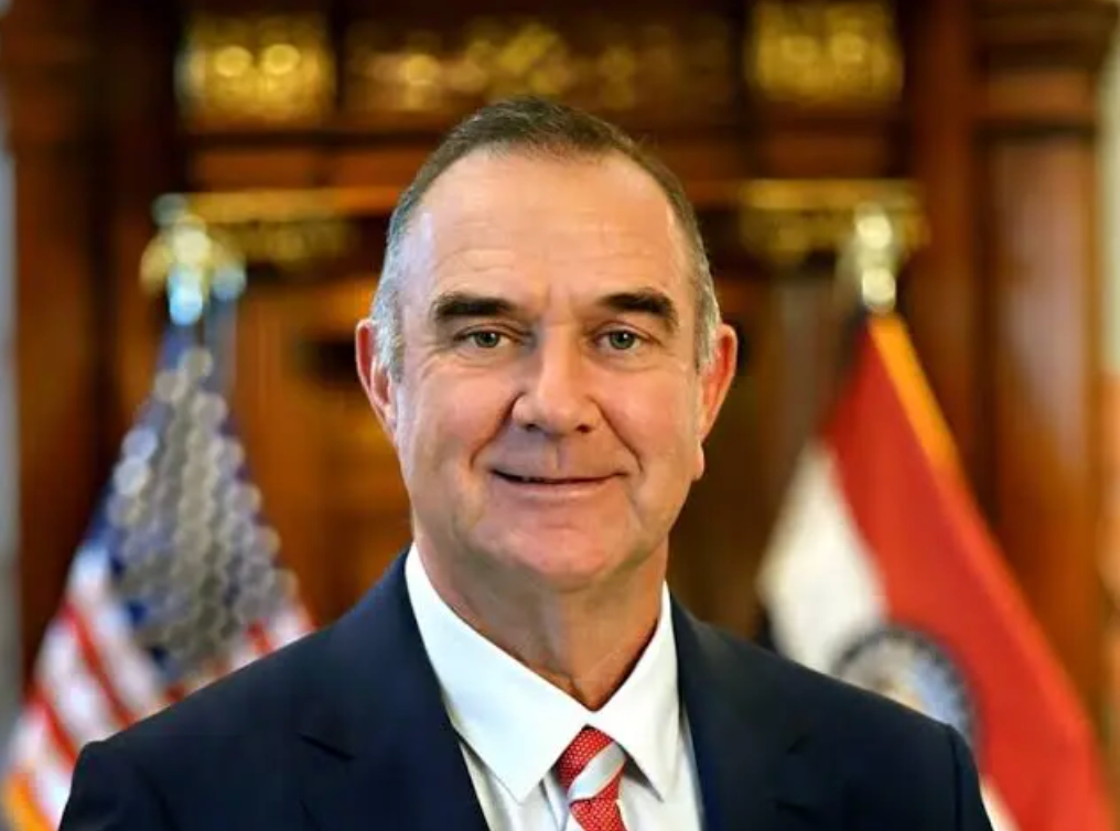 Ông Mike Kehoe