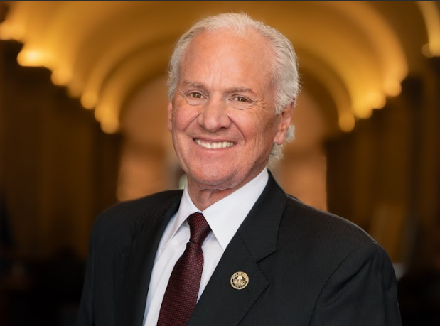 Ông Henry McMaster