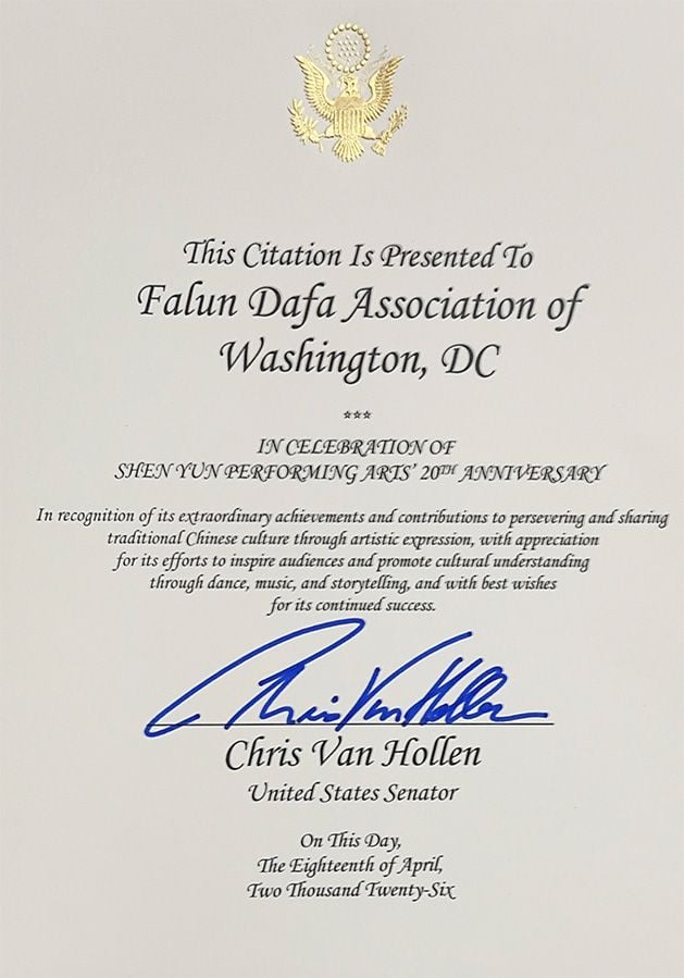 Ông Chris Van Hollen